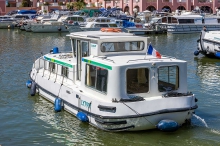 Barka turystyczna Penichette 935 W - czarter barek	 foto: LOCABOAT