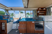 Barka turystyczna Penichette 1260 R - czarter barek foto: LOCABOAT