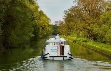 Francja - Burgundia - Czarter barki foto: LOCABOAT