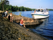 Czarter barki turystycznej w Finlandi foto: Saimaan Solmu