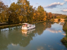 Canal de Garonne - Południowo - zachodnia Francja - czarter barek turystycznych foto: LOCABOAT